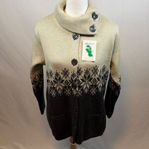 Imported NWT Black and Cream Women's Cowl Neck Sweater Size Large